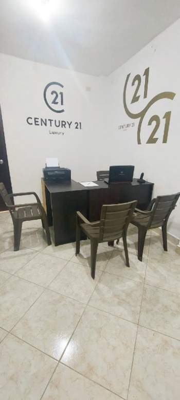 CENTURY 21 Luxury